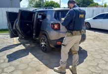PRF recupera dois veículos em Roraima