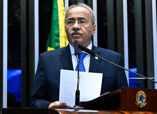 Chico Rodrigues elogia aprovação de PEC do Marco Temporal que retira direitos territoriais de povos indígenas Chico Rodrigues