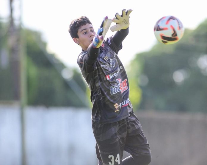 goleiro roraimense Davi Medeiros