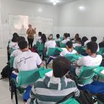 Projeto de deputado de Roraima aumenta pena para crime de maus-tratos praticado em escolas alunos sala de aula matrícula rede estadual educação