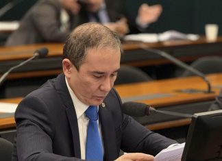 Deputado Duda Ramos apresenta projeto que cria folga remunerada no dia do aniversário