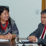 Wellington Dias e Joenia Wapichana debatem segurança alimentar e políticas para povos indígenas após visita a Roraima