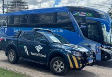 Operação da Receita Federal e PRF apreende mercadorias irregulares em ônibus na BR-174, em Boa Vista