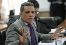 Mecias cobra Lula e Aneel sobre aumento de energia elétrica em Roraima