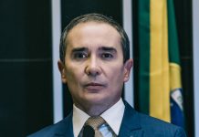 Duda Ramos assina todos os pedidos de CPI e CPMI do congresso envolvendo o Banco Master