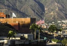 EUA reabrem embaixada na Venezuela e sinalizam retomada das relações diplomáticas