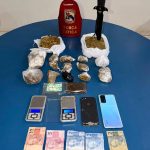 Polícia prende dupla com drogas, balanças e celulares no Senador Hélio Campos