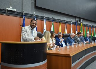 Vereadores assumem nova Mesa Diretora da ACVR para gestão até 2029