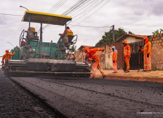 Operação tapa-buraco já recuperou 163 vias em 35 bairros de Boa Vista este ano asfalto ruas
