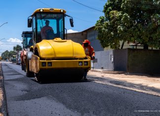 Recapeamento alcança ruas dos bairros Tancredo Neves e Liberdade em Boa Vista Recapeamento Semuc BV asfalto