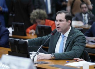 Único deputado de Roraima a votar contra criação de novo auxílio-gás, Nicoletti cobra redução de impostos sobre combustíveis e gás