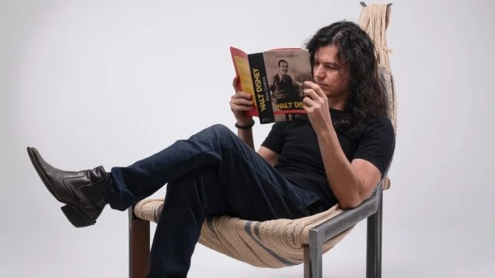 Michael Milhomem poltrona Michael Milhomem poltrona