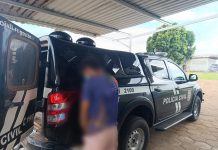 Homem invade casas, furta idoso e ameaça moradores em Mucajaí e acaba preso
