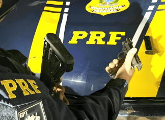 PRF apreende veículos e arma com homem que fugiu de abordagem na BR-174