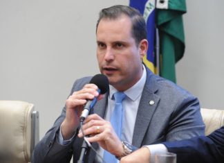 Nicoletti quer criar regras nacionais para pesca esportiva e limitar restrições locais