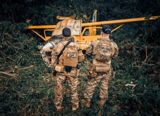 Polícia Federal inutiliza avião que dava suporte ao garimpo ilegal na terra Yanomami, em Roraima