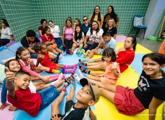 Prefeitura promove cinema inclusivo para crianças atendidas em centro de educação especial em Boa Vista