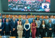 Podcast do UOL revela comissionados da Assembleia de Roraima que exercem outras profissões durante expediente