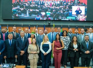 Podcast do UOL revela comissionados da Assembleia de Roraima que exercem outras profissões durante expediente