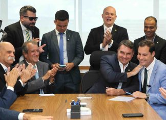 Em Brasília, Nicoletti se filia ao PL