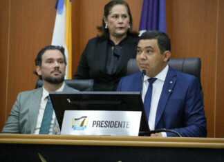 Sampaio toma posse como governador interino e Jorge Everton assume a presidência da ALERR