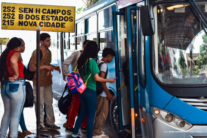 Estudantes beneficiados pelo Passe Livre - Ft DIANE SAMPAIO (5)