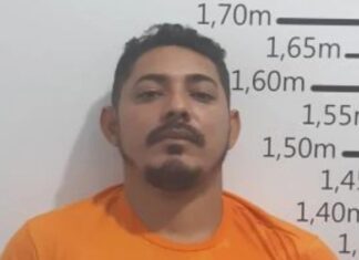 Homem morre com tiro na cabeça dentro de casa no Senador Hélio Campos