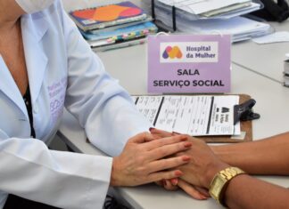 Comissão da Câmara aprova piso salarial de R$ 5,5 mil para assistentes sociais