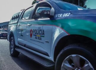 Filhos denunciam agressões, fome e uso de drogas, e mãe é levada à delegacia em Boa Vista viatura mprr