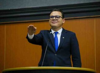 Rogério Borges toma posse como deputado estadual na Assembleia Legislativa de Roraima