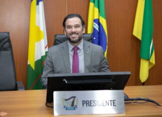 Presidente da Assembleia apresenta indicação para que terceirizados cumpram horário corrido