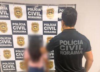 Mãe é presa em flagrante após agredir filho de 2 anos dentro de fórum em Boa Vista