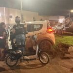 Pneu de caminhonete se solta após batida e atinge adolescente no Airton Rocha