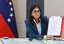 Guiana critica gesto de líder venezuelana com broche que exibe Essequibo como parte da Venezuela