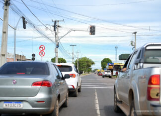 Avenida Laura Pinheiro Maia ganha novo semáforo para reforçar segurança e organizar trânsito na zona Oeste de Boa Vista