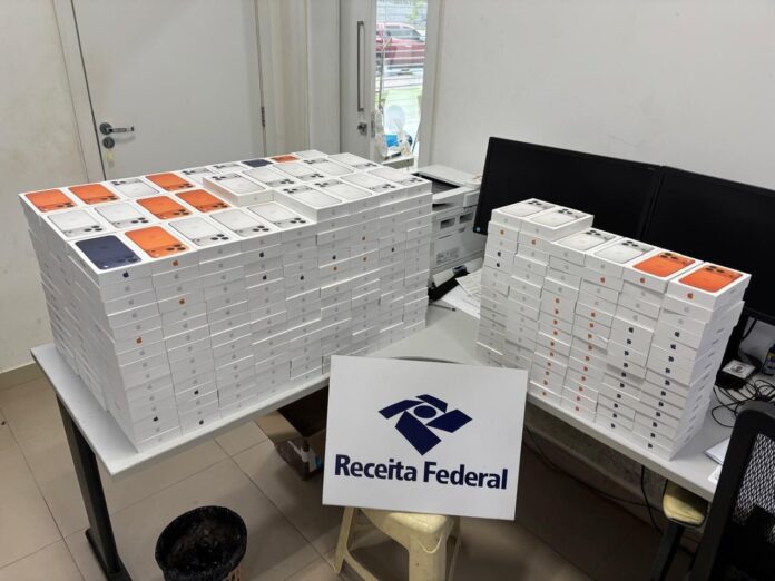 Receita federal iPhones carga