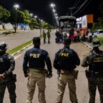 PRF resgata 43 imigrantes cubanos abandonados por coiotes na BR-401 em Roraima PRF imigrantes