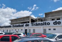 Prazo para licenciar veículo sem vistoria termina neste sábado (27) em Roraima Motoristas têm até sábado para pagar licenciamento de veículos sem necessidade de vistoria em Roraima