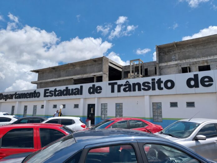Motoristas têm até sábado para pagar licenciamento de veículos sem necessidade de vistoria em Roraima