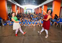 Espetáculo apresentado em Escola Municipal incentiva crianças a trocar telas por brincadeiras tradicionais Espetáculo Escolas