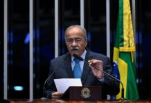Em pré-campanha, Chico Rodrigues resgata discurso pró-garimpo e mira eleitorado tradicional de Roraima