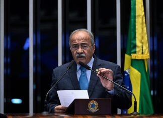 Em pré-campanha, Chico Rodrigues resgata discurso pró-garimpo e mira eleitorado tradicional de Roraima