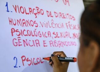 Encontro reúne lideranças para discutir proteção de crianças, jovens e mulheres indígenas em Roraima Encontro reúne lideranças para discutir proteção de crianças, jovens e mulheres indígenas em Roraima