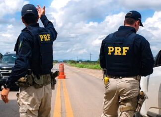 PRF encerra operação registrando apreensão de R$ 650 mil, regate de 16 imigrantes e recuperação de veículo furtado Operação da PRF