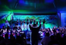Mostra de canto e coral do SESI reúne alunos e grupo da terceira idade em Boa Vista Mostra de canto e coral do SESI reúne alunos e grupo da terceira idade em Boa Vista