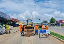 Operação tapa-buraco chega à Avenida das Guianas, uma das mais movimentadas de Boa Vista