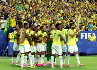 Brasil vence a Escócia, avança às oitavas e garante liderança do Grupo C na Copa do Mundo