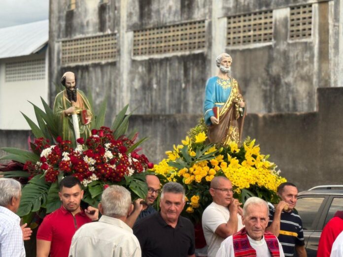 são pedro procissão diocese roraima