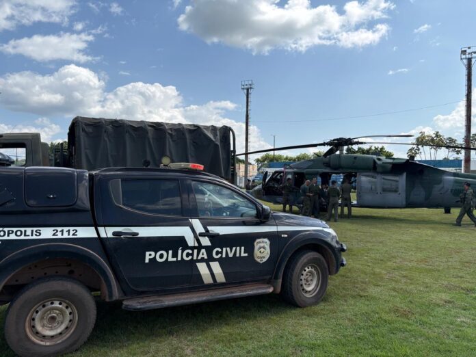 1998670F-EF5C-47E4-A258-5D243C651FCE helicóptero