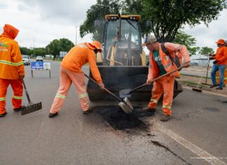 Prefeitura recupera 462 vias e reforça sinalização em 52 bairros de Boa Vista RUAS ASFALTO SEMUC BV